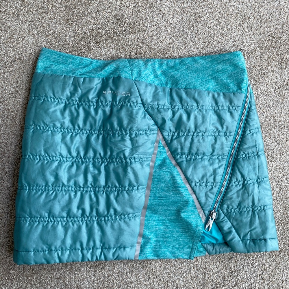 The perfect Apres Ski skirt!  Light Aqua Spyder skirt size 6